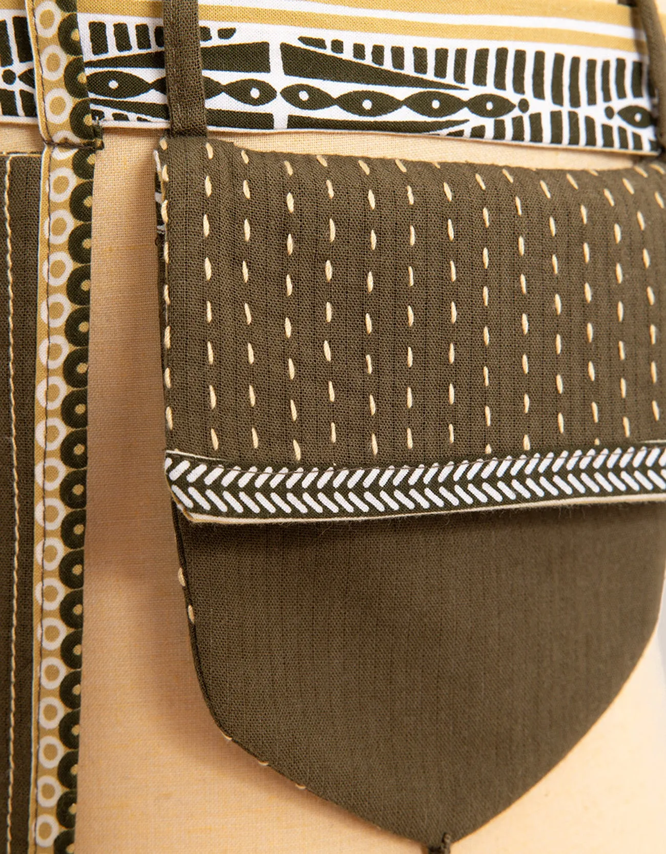 Belt with 2 removable small bags with embroidery