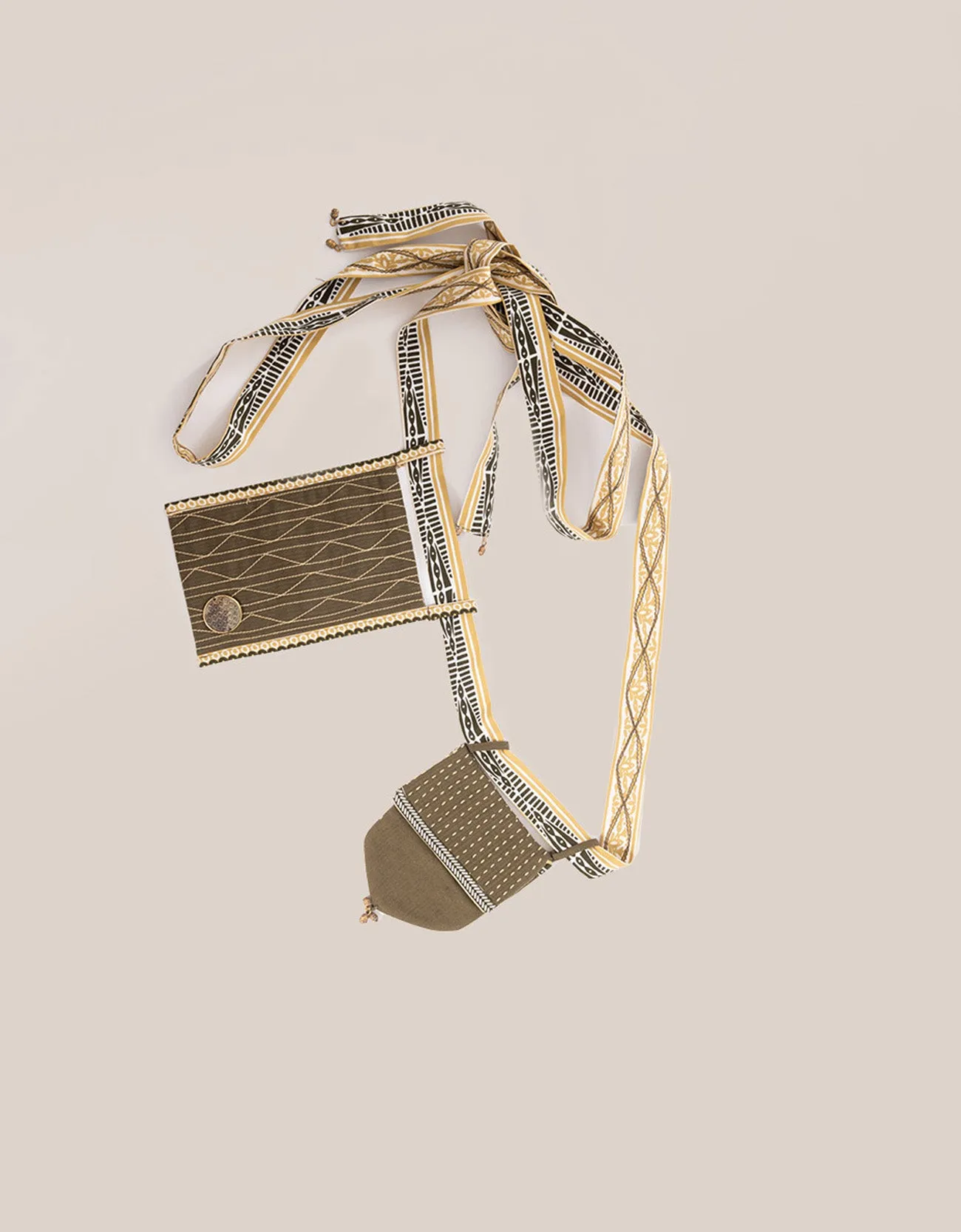Belt with 2 removable small bags with embroidery