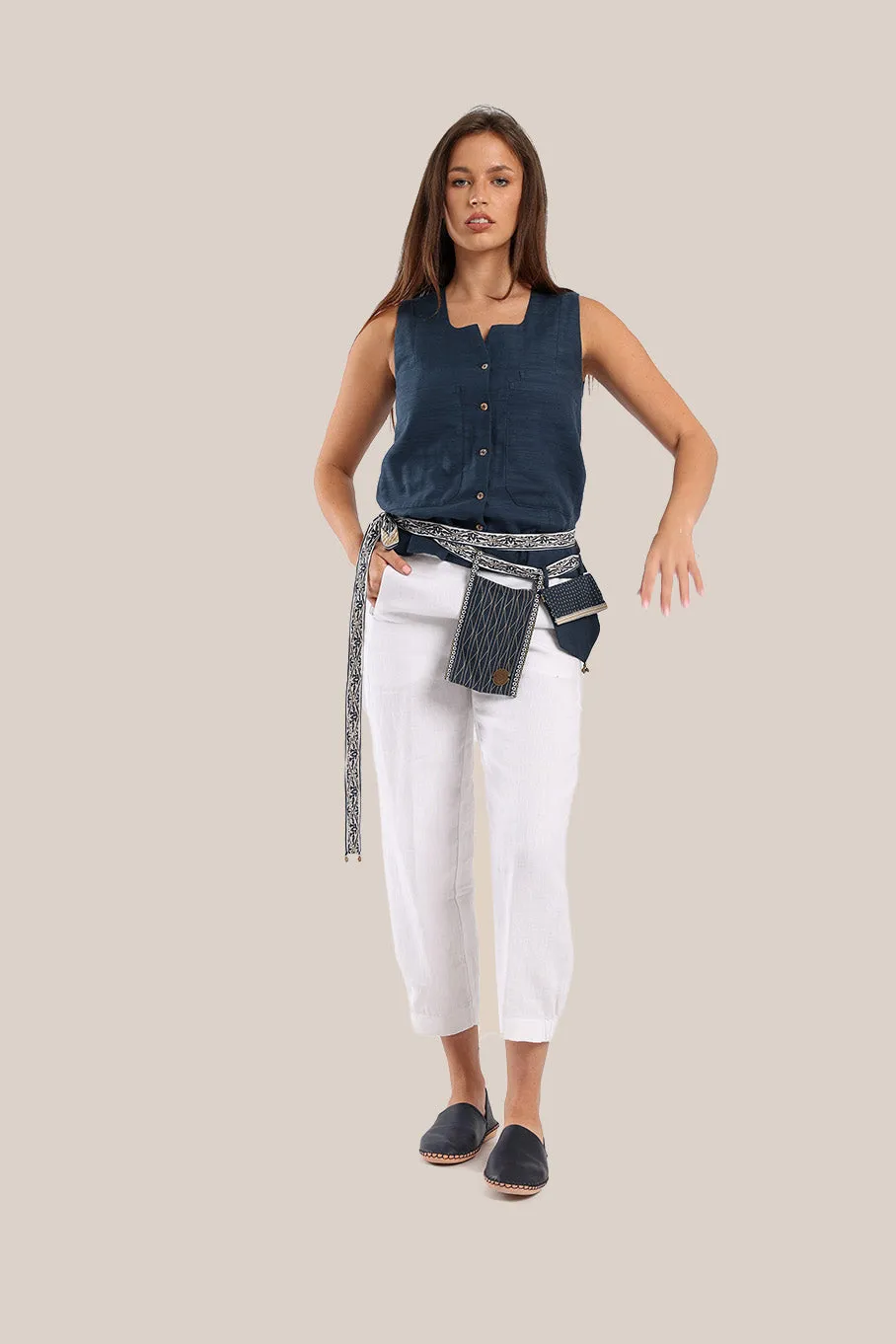 Belt with 2 removable small bags with embroidery