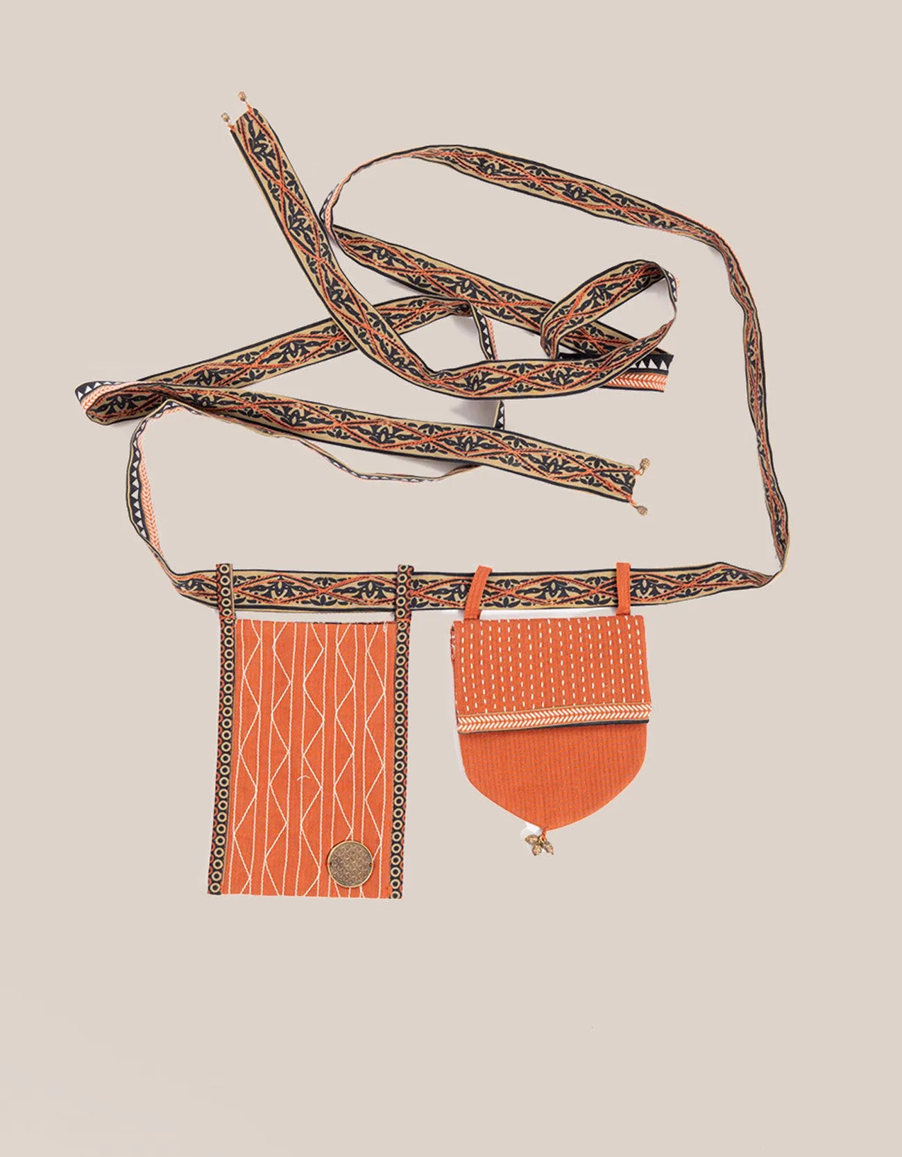 Belt with 2 removable small bags with embroidery