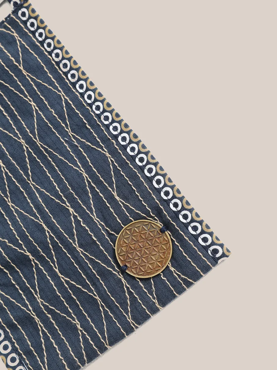 Belt with 2 removable small bags with embroidery
