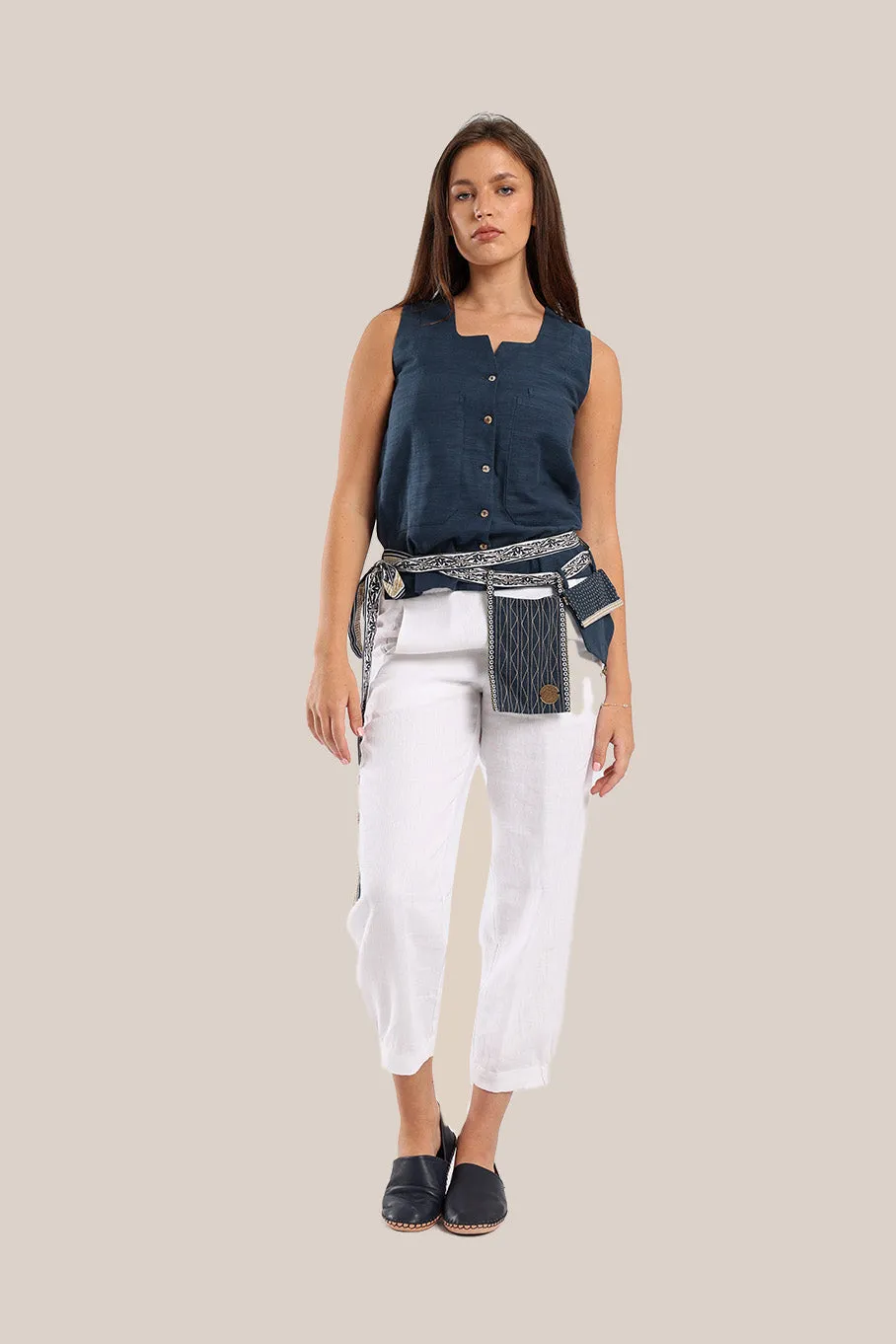 Belt with 2 removable small bags with embroidery