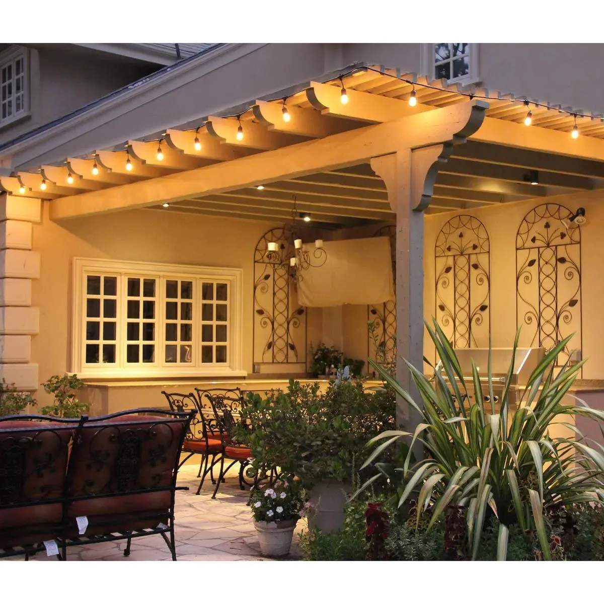 Commercial Grade LED String light, 48 Feet, 24 sockets, Suspended, E26 Medium Base
