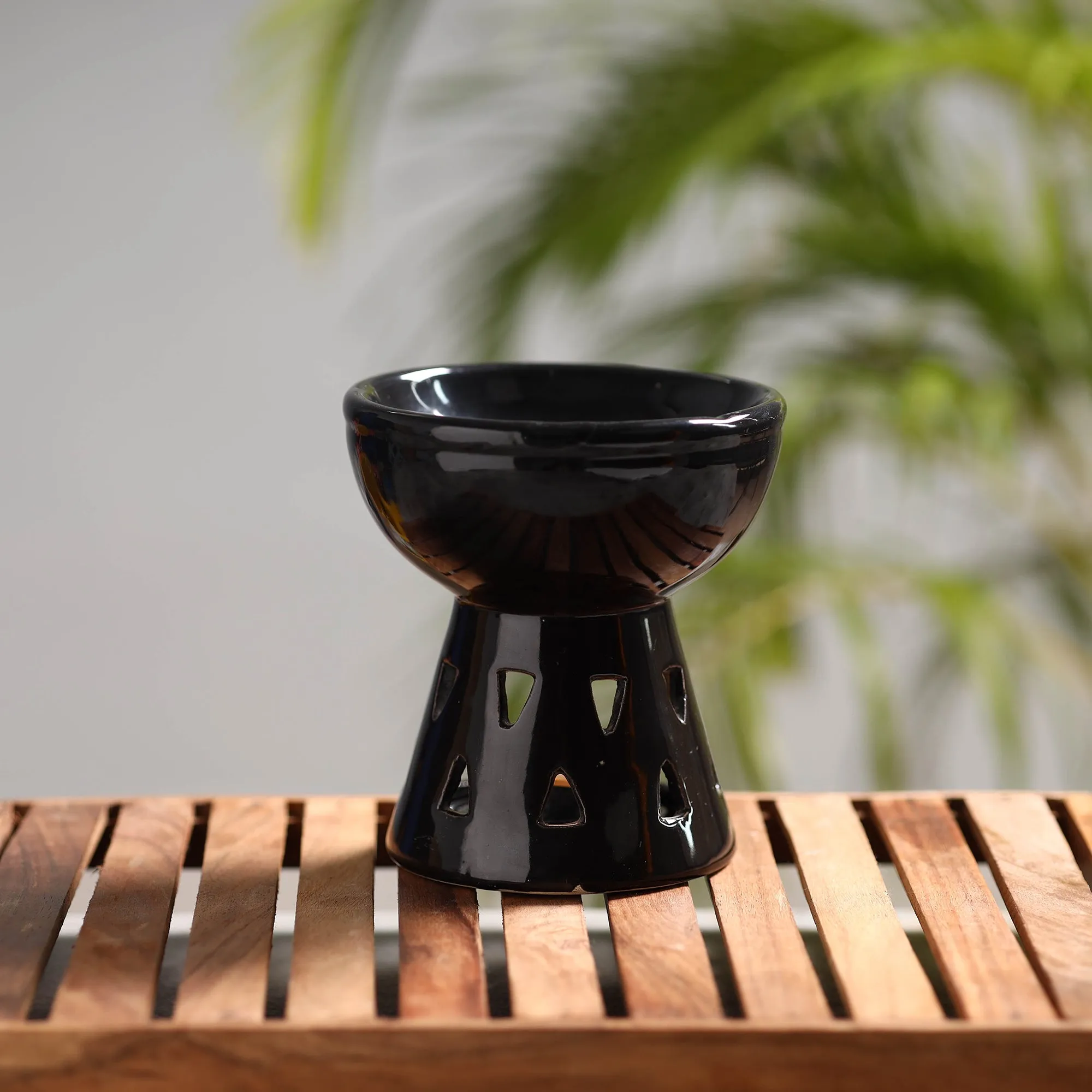 Handcrafted Ceramic Aroma Diffuser (5 inches)