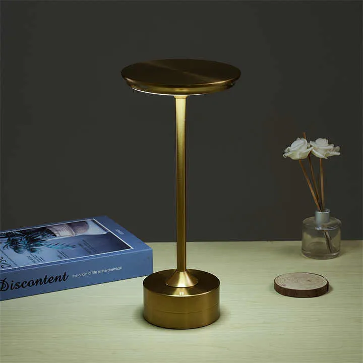 LED Touchless Gold Nordic Smart Home Strip Lights Smart Lampada Da Tavolo In With Wireless Chargerامب Led بلا فيل اللمس الذهب الشمال الذكية المنزل قطاع الاضواء الذكية Lampada دا Tavolo في مع شاحن لاسلكي