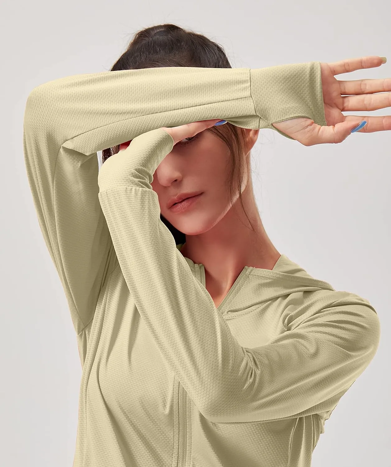 Soothfeel Women's UPF 50  Sun Protection Hoodie Jacket Lightweight Long Sleeve Sun Shirt for Women with Pocket Hiking Outdoor