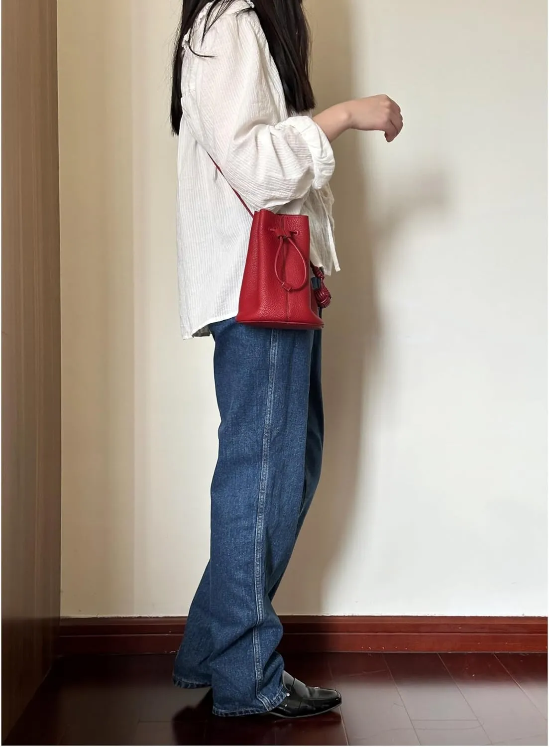 Women' Genuine leather fashionable minimalist bucket bag summer shoulder bag