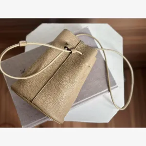 Women' Genuine leather fashionable minimalist bucket bag summer shoulder bag