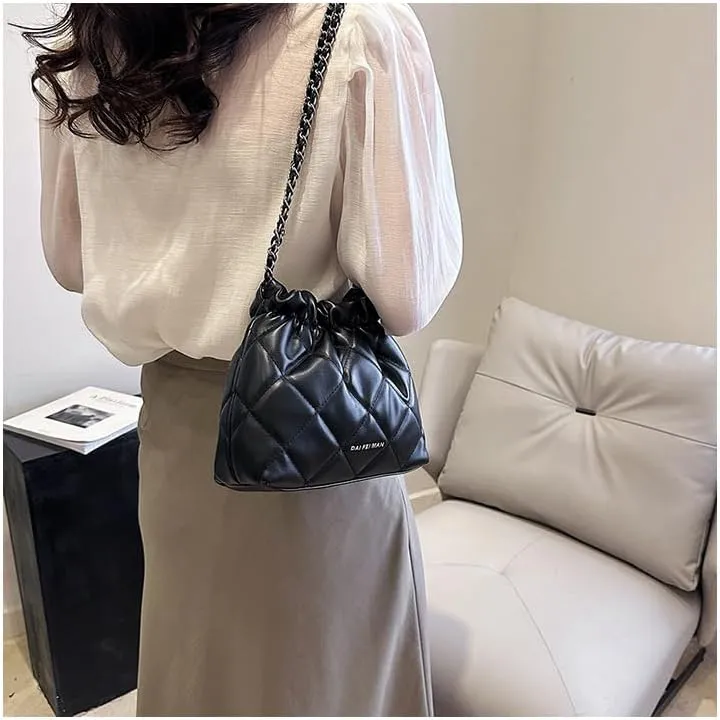 Women's minimalist diamond patterned drawstring one shoulder bucket bag