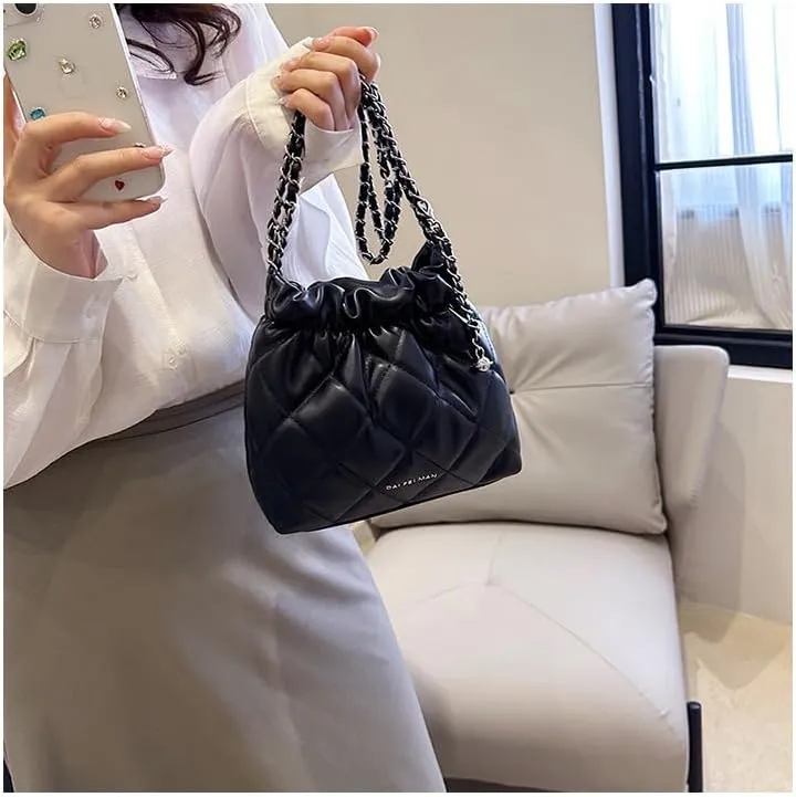 Women's minimalist diamond patterned drawstring one shoulder bucket bag